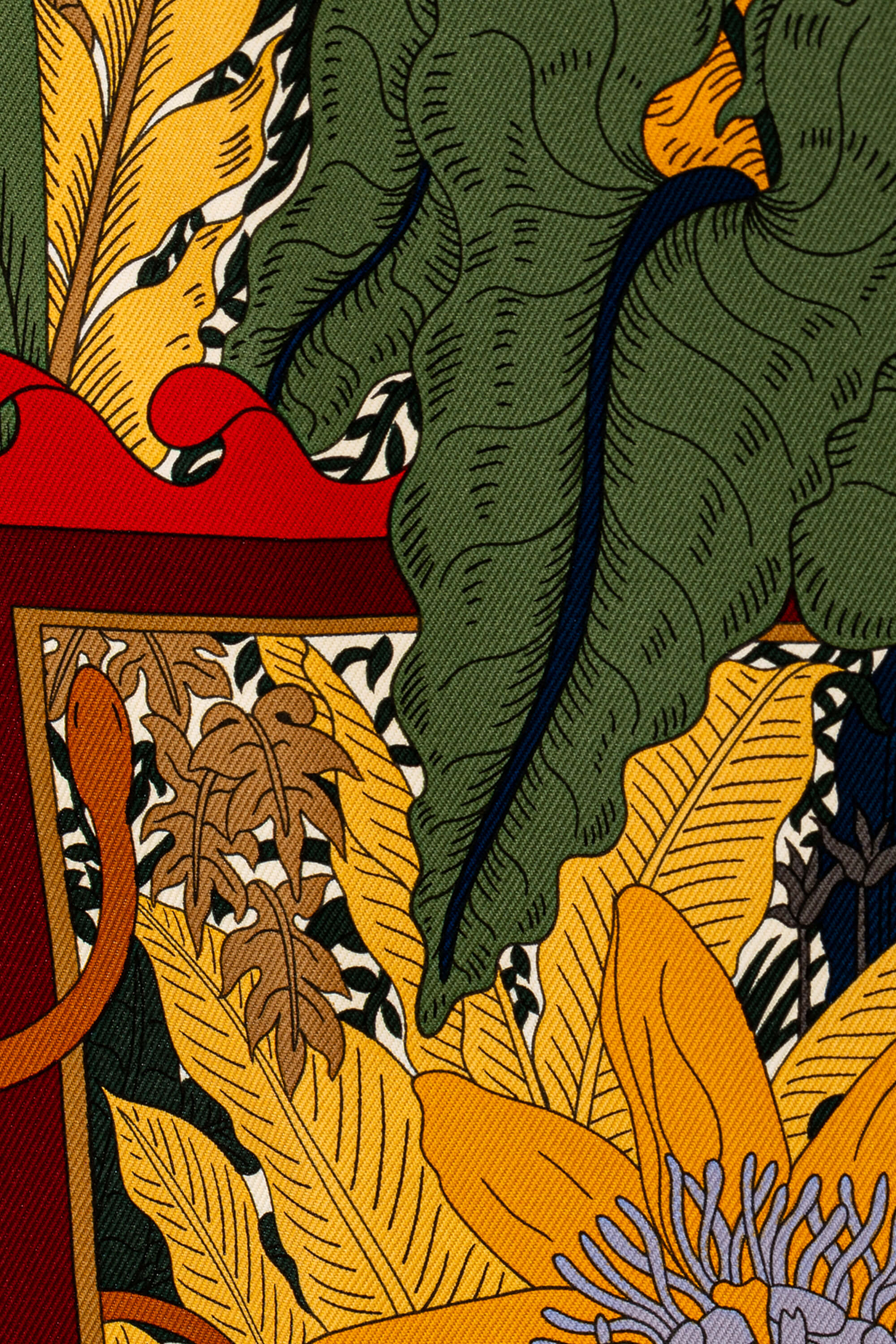 <span style="font-size: 10px;letter-spacing: .15em">HARD TO FIND</span><br>            <strong>HERMES</strong><br>            <div style="margin-top:10px;font-size:16px">La Nature en Voyage scarf 90 Ivoire Rouge H Vert Loden</div><br> - Image 4