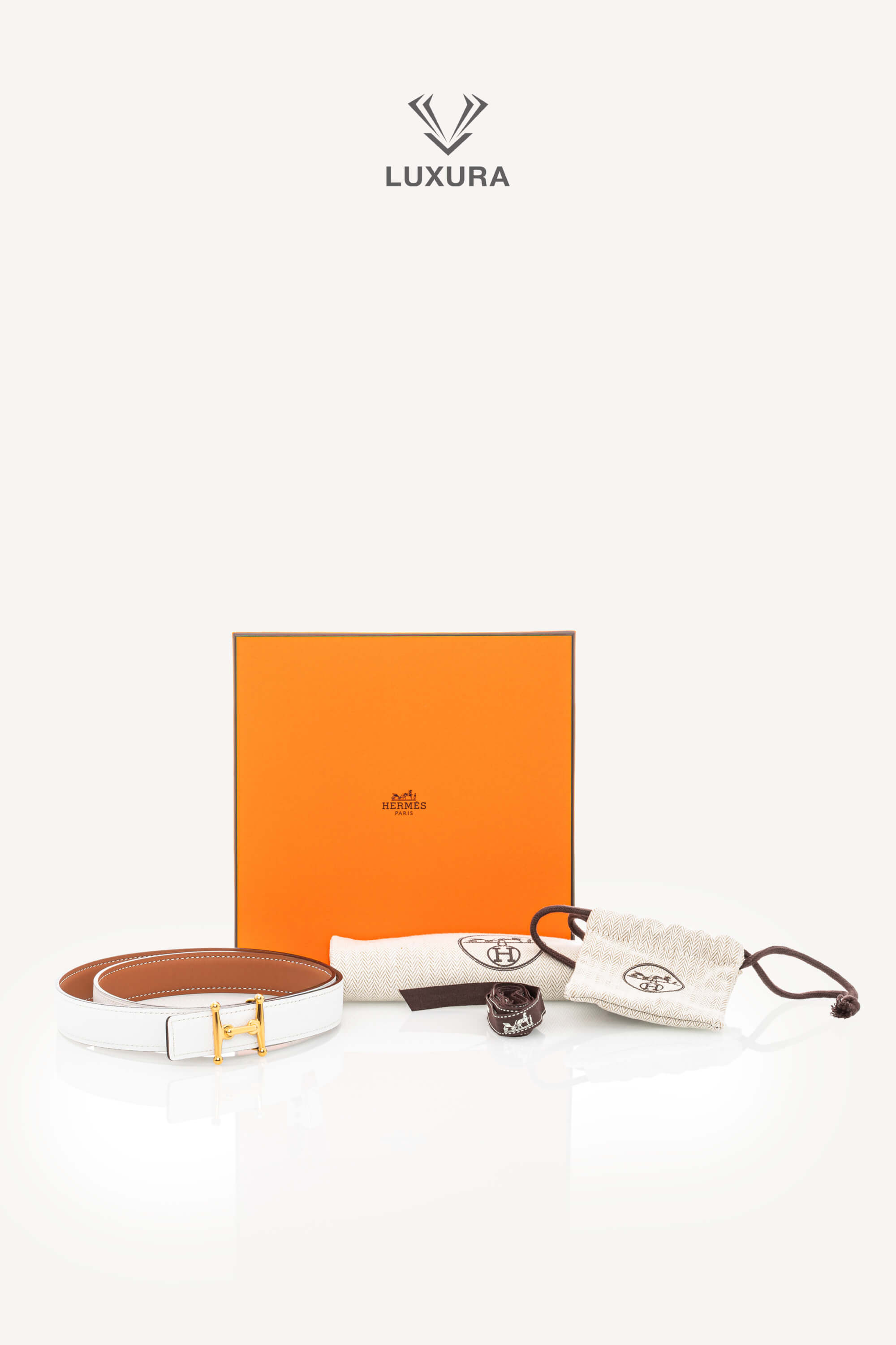 <span style="font-size: 10px;letter-spacing: .15em">HARD TO FIND</span><br> <strong>HERMES</strong><br> <div style="margin-top:10px;font-size:16px">Mors H Belt Buckle Reversible Leather Strap 24mm Gold Blanc 90 cm</div><br> - Image 8