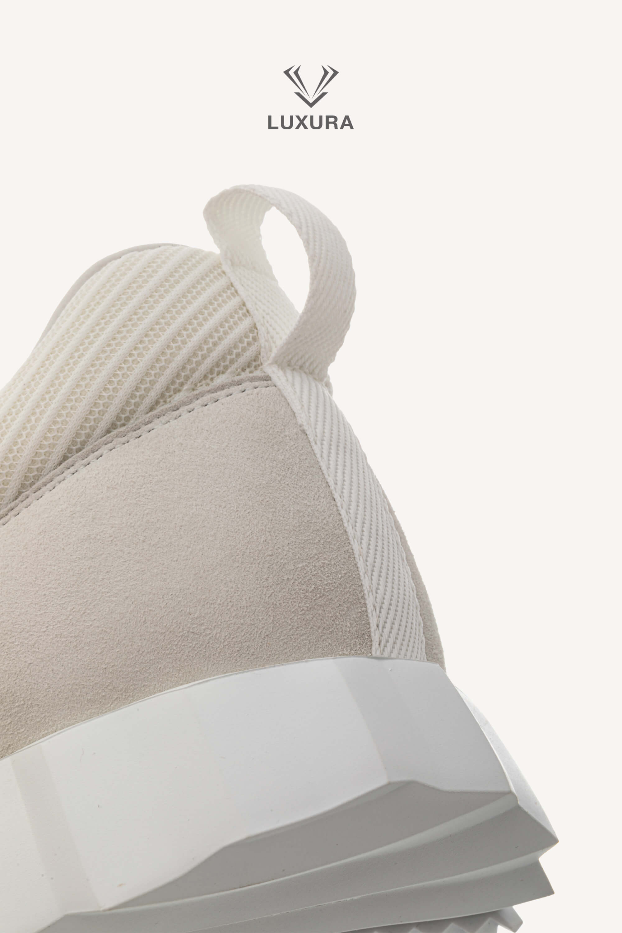 <span style="font-size: 10px;letter-spacing: .15em">HARD TO FIND</span><br> <strong>HERMES</strong><br> <div style="margin-top:10px;font-size:16px">Technical Mesh Suede Goatskin Bouncing Sneaker White 42</div><br> - Image 17
