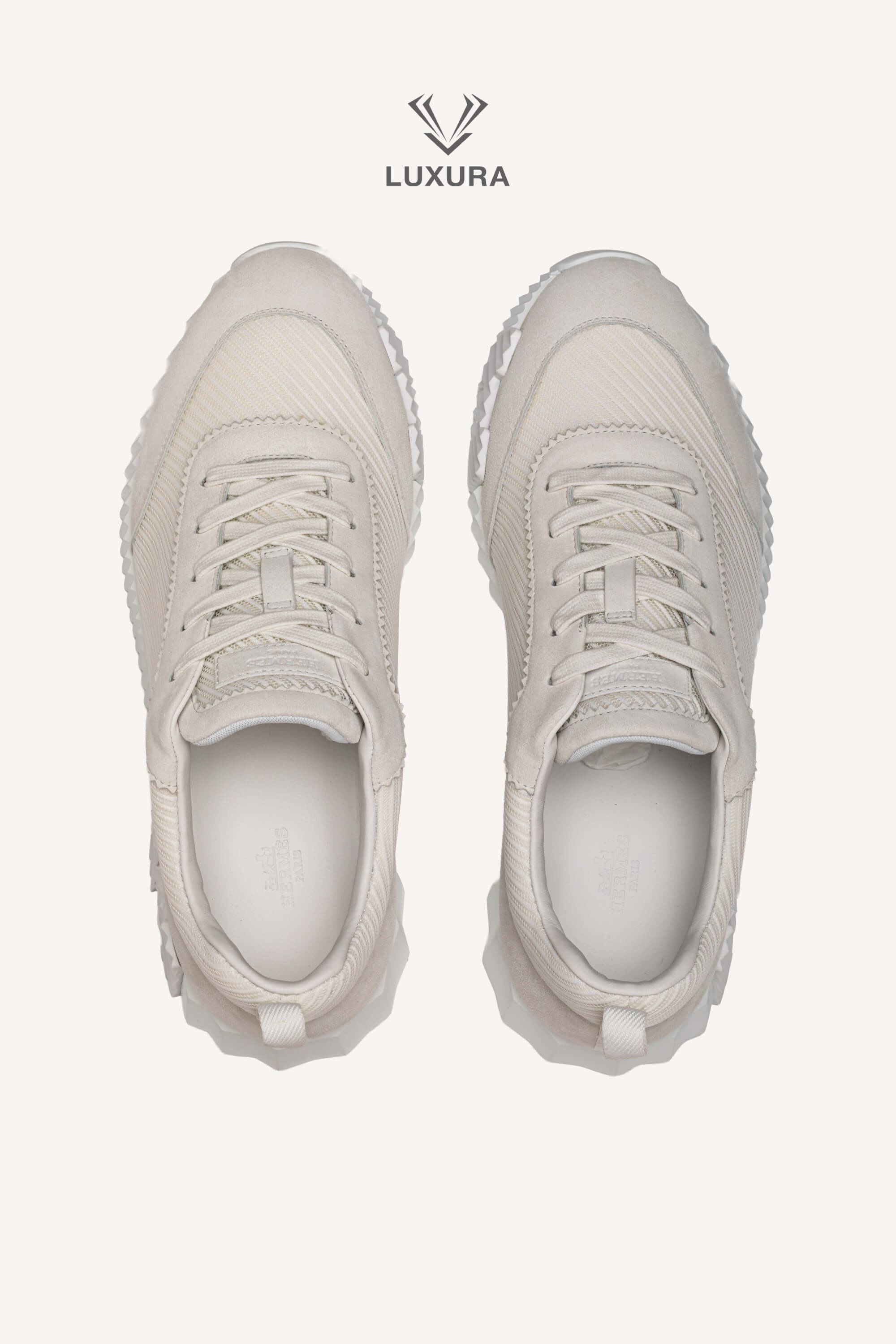 <span style="font-size: 10px;letter-spacing: .15em">HARD TO FIND</span><br> <strong>HERMES</strong><br> <div style="margin-top:10px;font-size:16px">Technical Mesh Suede Goatskin Bouncing Sneaker White 42</div><br> - Image 8