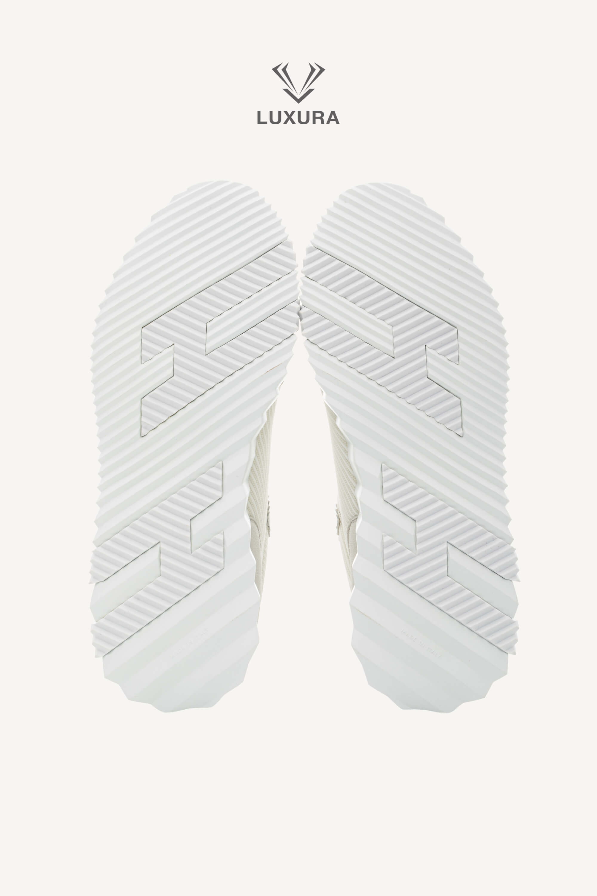<span style="font-size: 10px;letter-spacing: .15em">HARD TO FIND</span><br> <strong>HERMES</strong><br> <div style="margin-top:10px;font-size:16px">Technical Mesh Suede Goatskin Bouncing Sneaker White 42</div><br> - Image 24