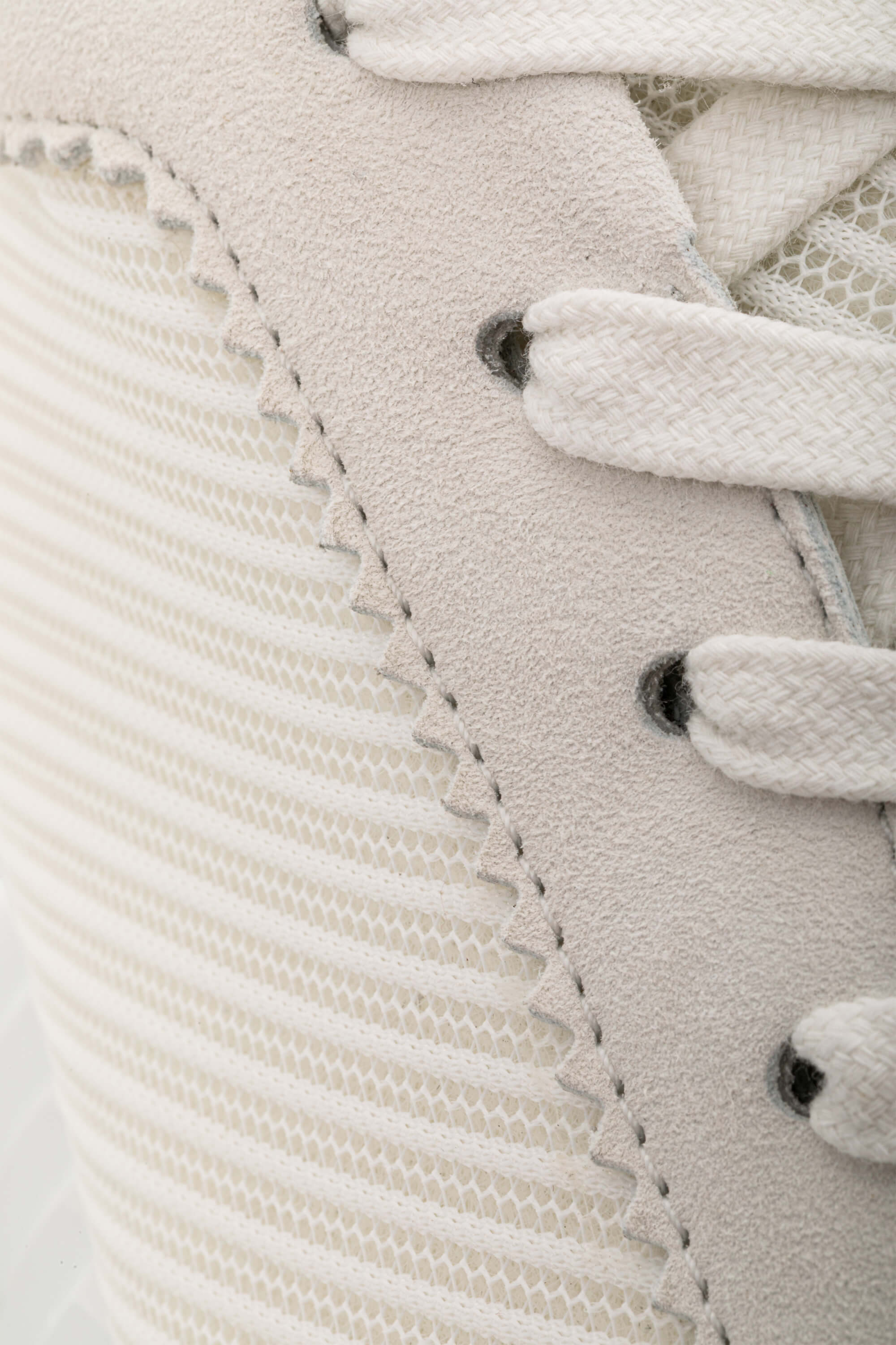 <span style="font-size: 10px;letter-spacing: .15em">HARD TO FIND</span><br> <strong>HERMES</strong><br> <div style="margin-top:10px;font-size:16px">Technical Mesh Suede Goatskin Bouncing Sneaker White 42</div><br> - Image 15