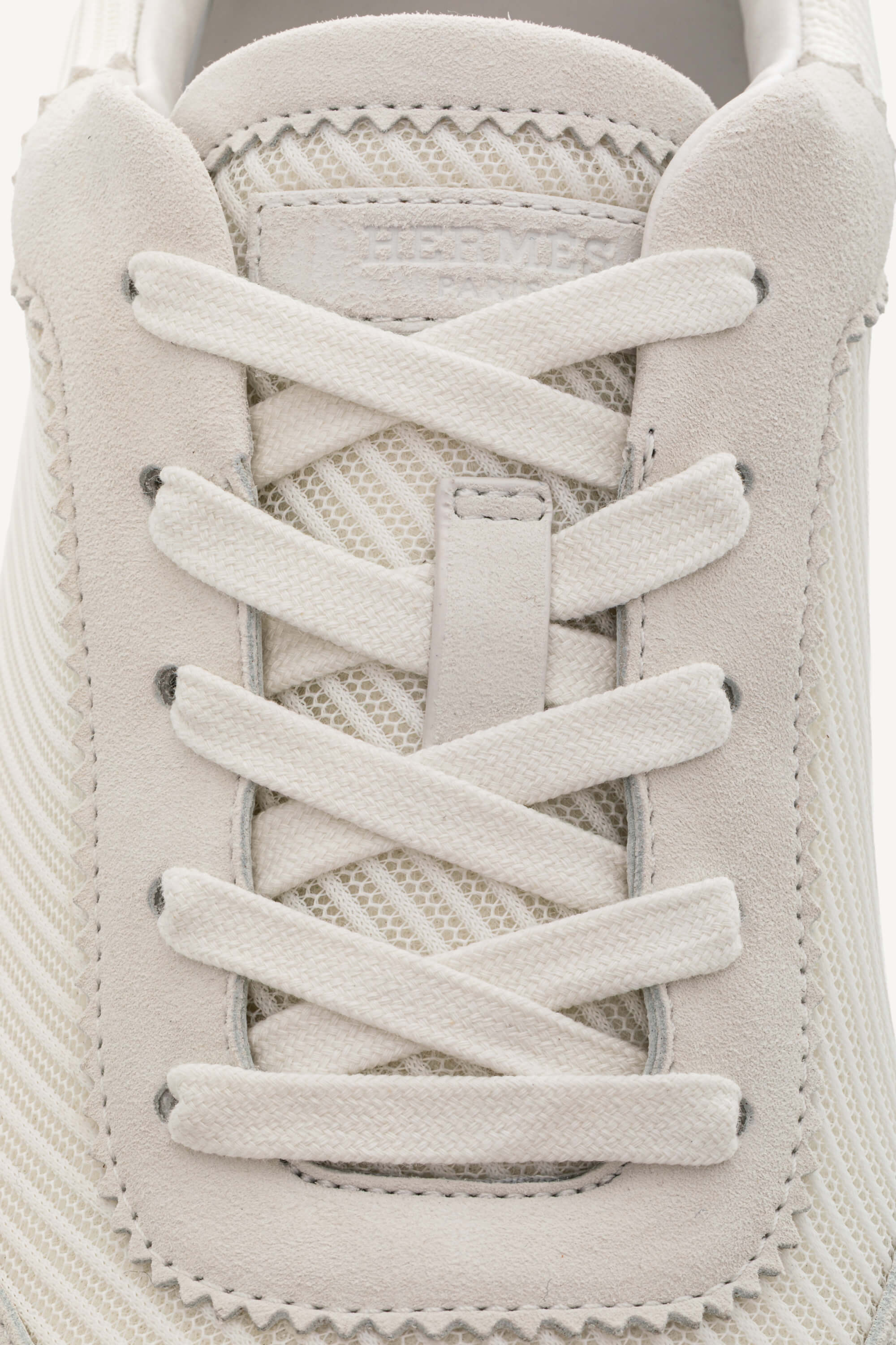 <span style="font-size: 10px;letter-spacing: .15em">HARD TO FIND</span><br> <strong>HERMES</strong><br> <div style="margin-top:10px;font-size:16px">Technical Mesh Suede Goatskin Bouncing Sneaker White 42</div><br> - Image 13