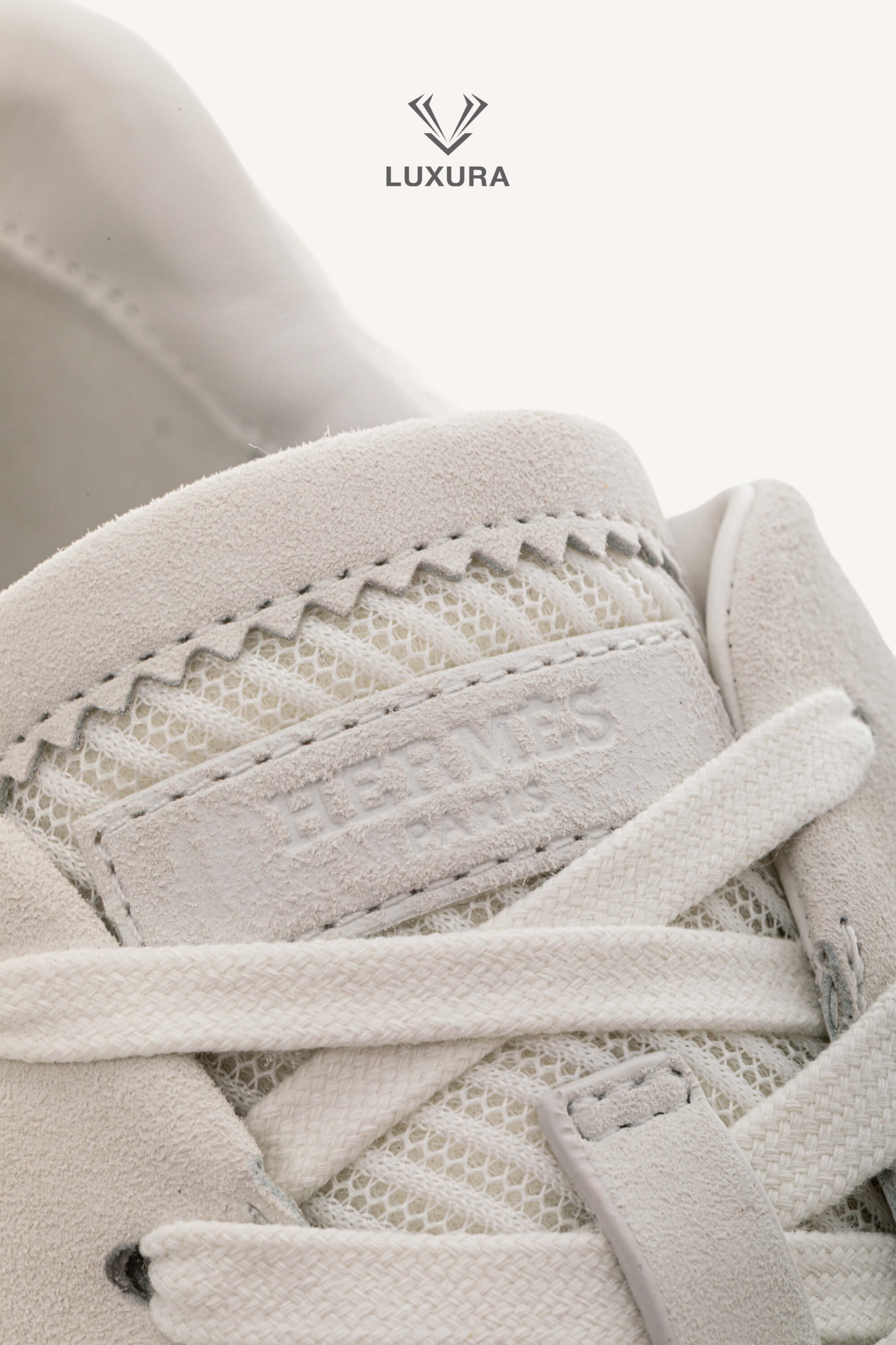 <span style="font-size: 10px;letter-spacing: .15em">HARD TO FIND</span><br> <strong>HERMES</strong><br> <div style="margin-top:10px;font-size:16px">Technical Mesh Suede Goatskin Bouncing Sneaker White 42</div><br> - Image 14