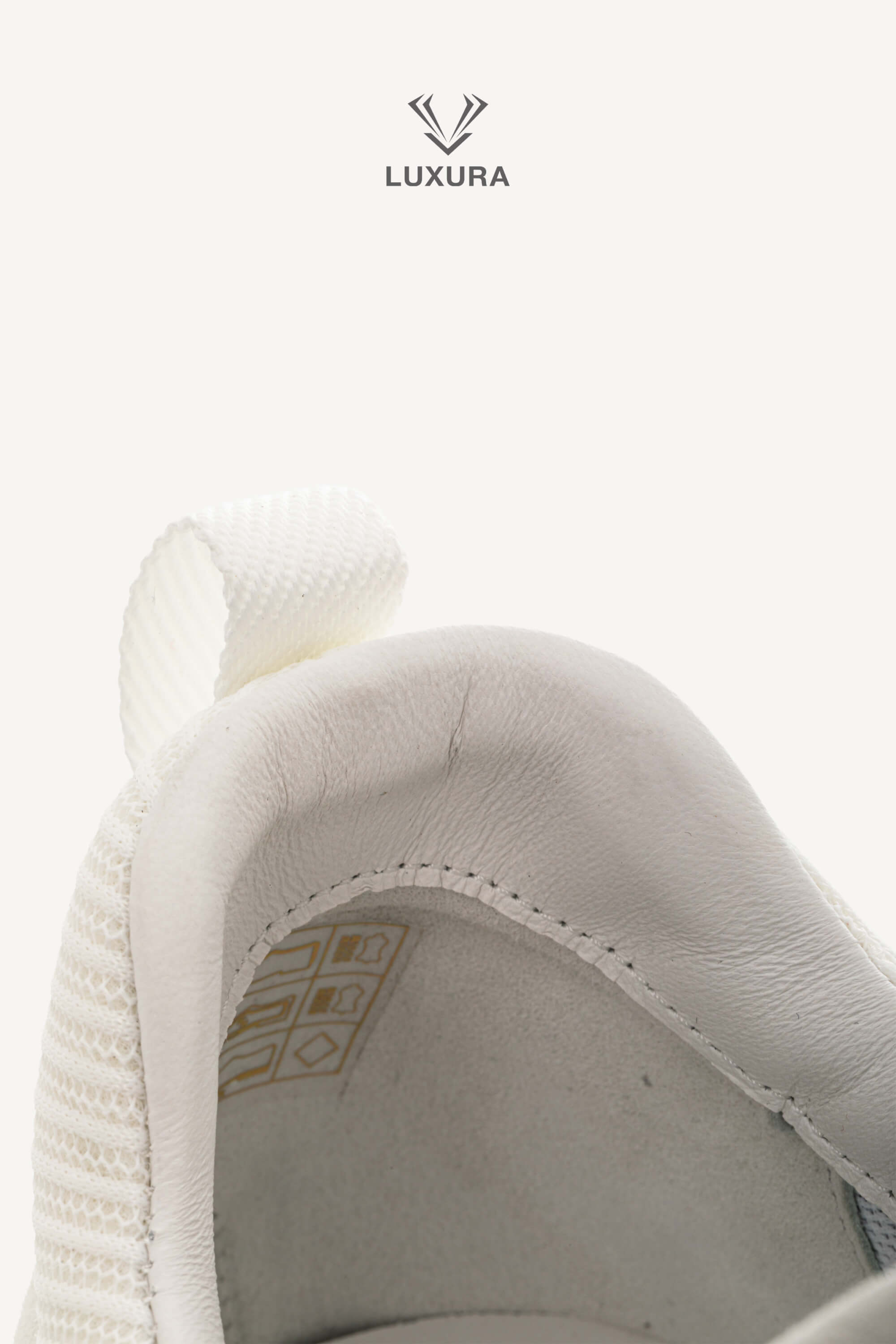 <span style="font-size: 10px;letter-spacing: .15em">HARD TO FIND</span><br> <strong>HERMES</strong><br> <div style="margin-top:10px;font-size:16px">Technical Mesh Suede Goatskin Bouncing Sneaker White 42</div><br> - Image 18