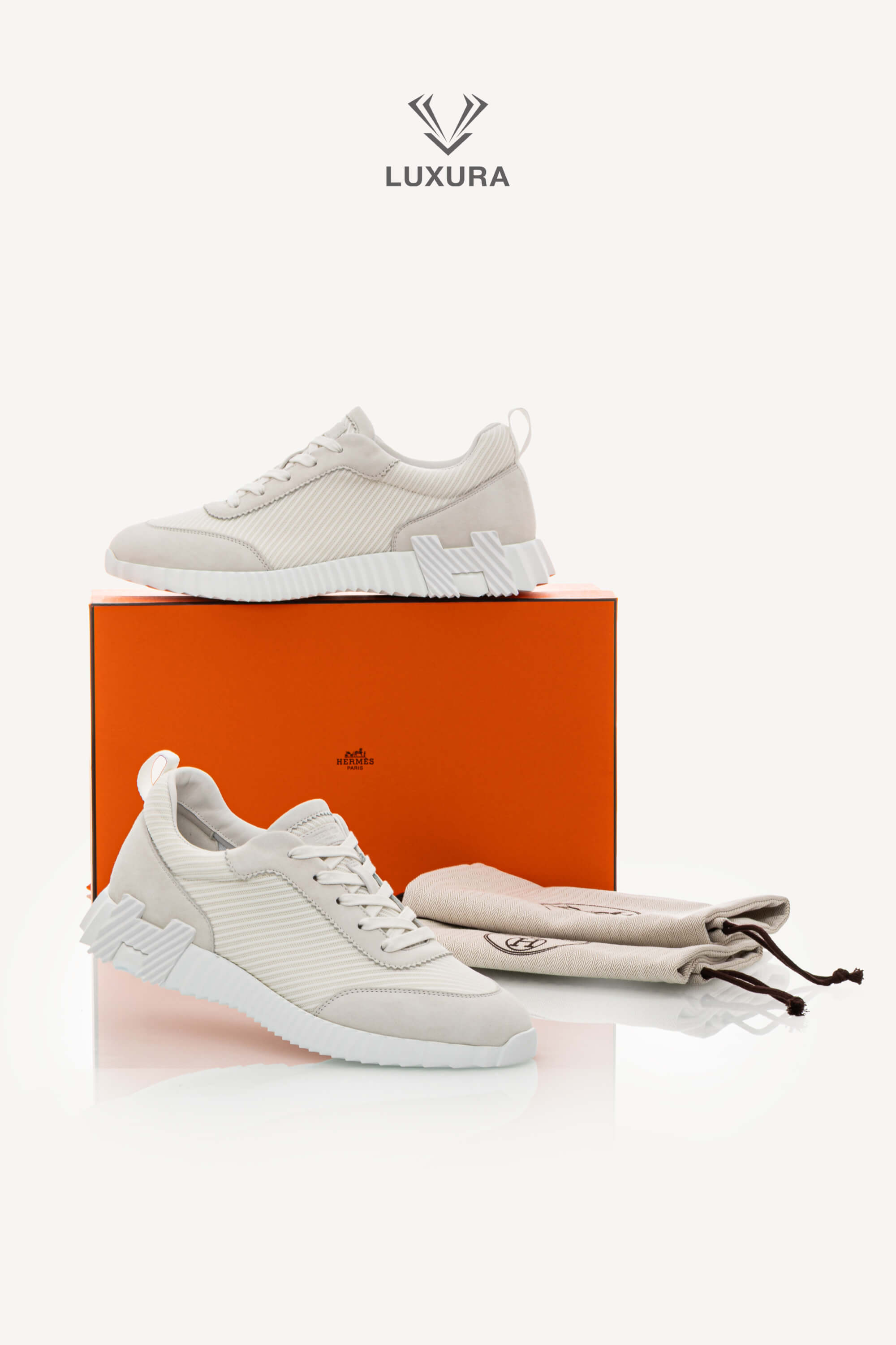 <span style="font-size: 10px;letter-spacing: .15em">HARD TO FIND</span><br> <strong>HERMES</strong><br> <div style="margin-top:10px;font-size:16px">Technical Mesh Suede Goatskin Bouncing Sneaker White 42</div><br> - Image 2