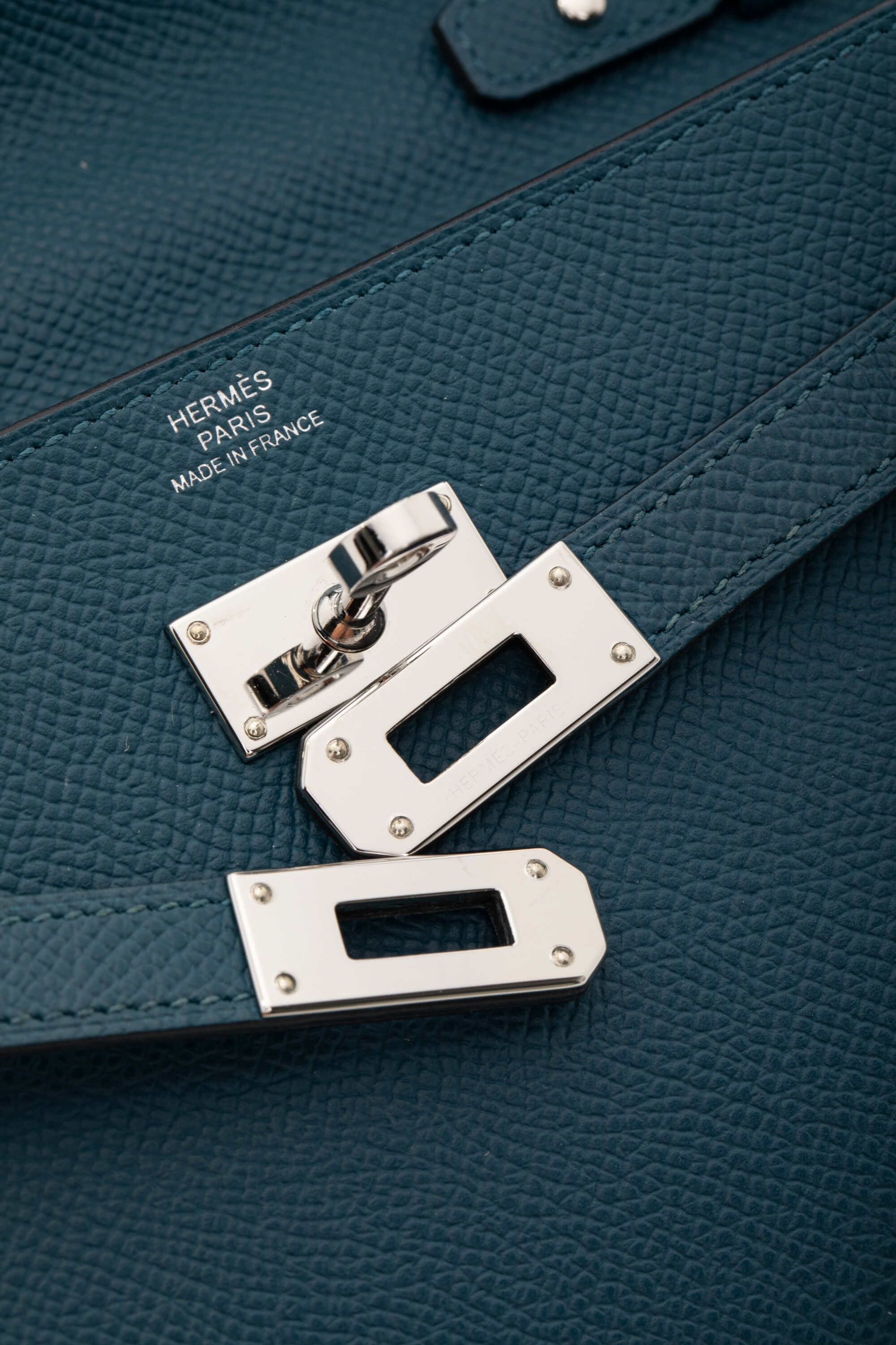 <span style="font-size: 10px;letter-spacing: .15em">BEST DEAL</span><br> <strong>HERMES</strong><br> <div style="margin-top:10px;font-size:16px">Kelly Classique To Go Wallet Bleu De Prusse</div><br> - Image 18
