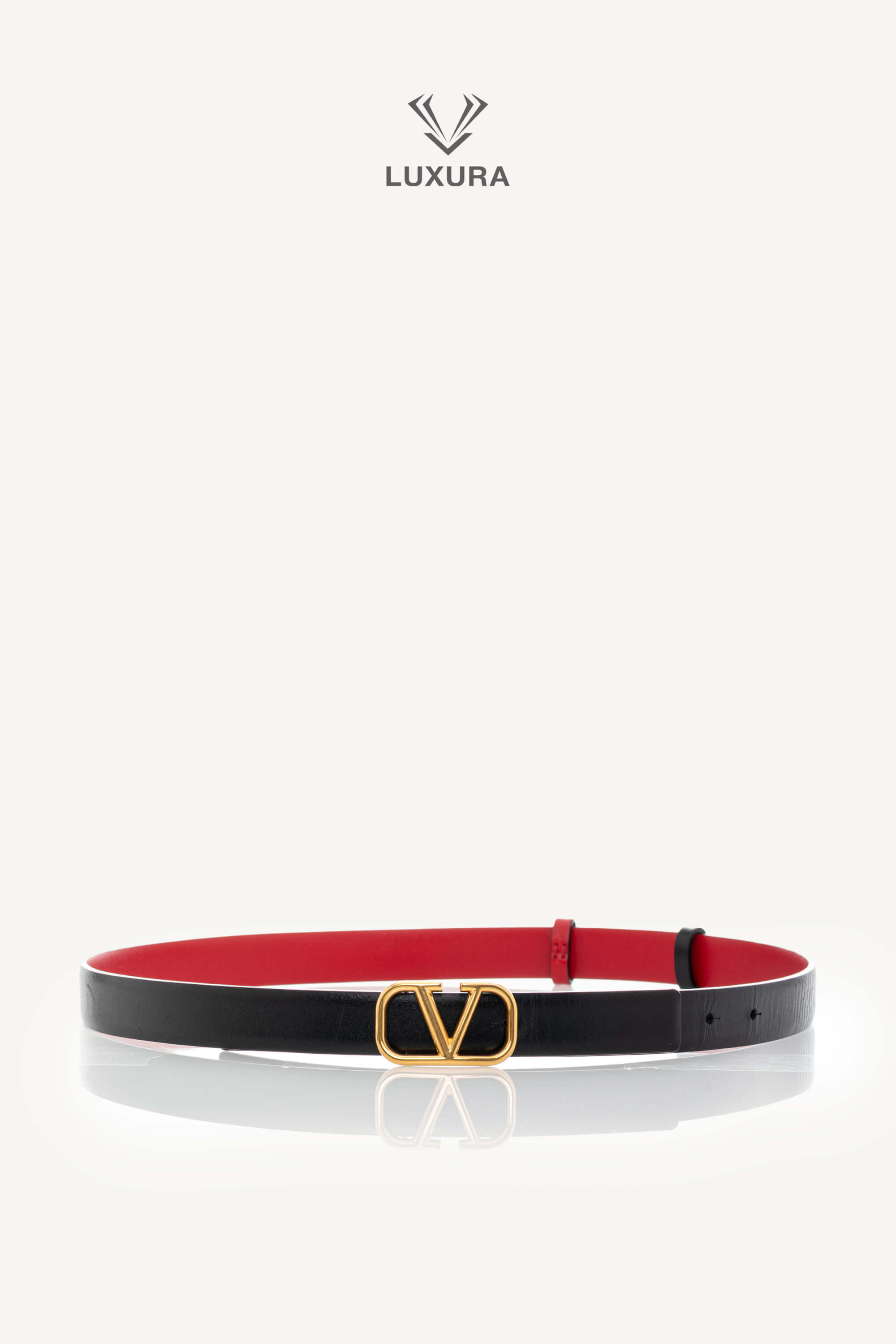 <span style="font-size: 10px;letter-spacing: .15em">BEST DEAL</span><br> <strong>VALENTINO</strong><br> <div style="margin-top:10px;font-size:16px">Reversible VLogo Signature Belt in Glossy Calfskin Black-Pure Red 20 mm 70</div><br> - Image 4