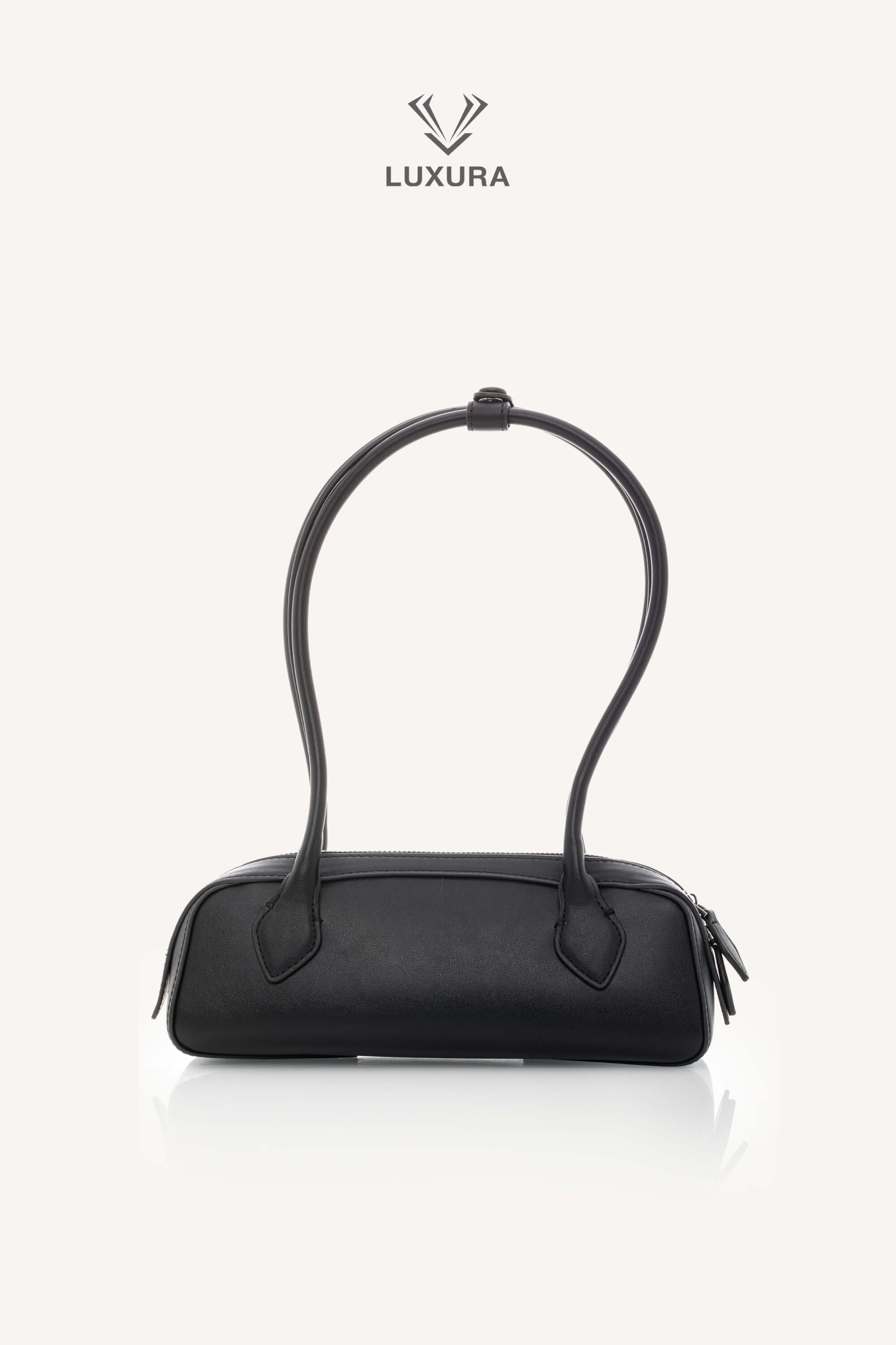 <span style="font-size: 10px;letter-spacing: .15em">HARD TO FIND</span><br> <strong>ALAIA</strong><br> <div style="margin-top:10px;font-size:16px">Goatskin Medium Le Teckel Bag Black</div><br> - Image 5