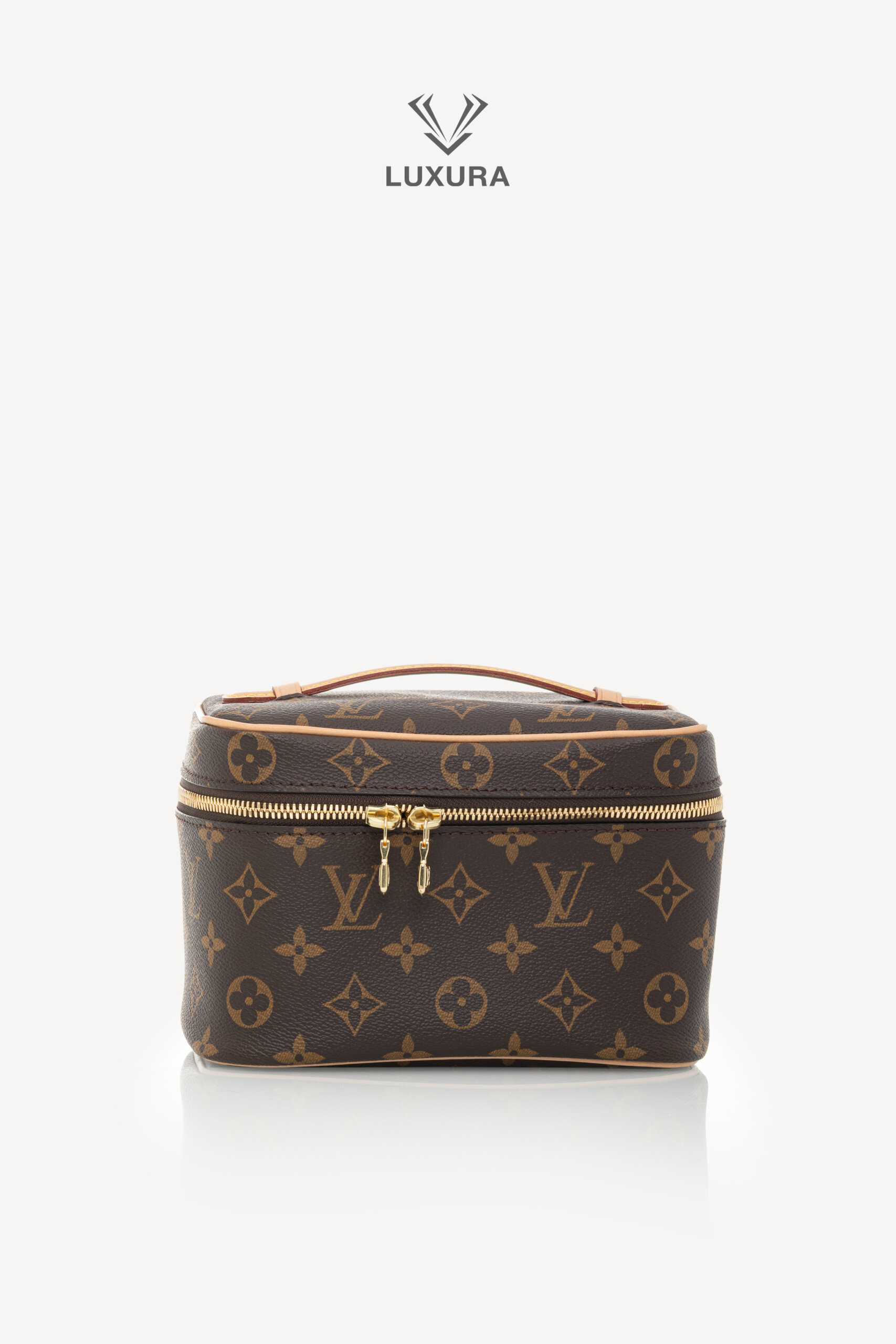 <span style="font-size: 10px;letter-spacing: .15em">HARD TO FIND</span><br> <strong>LOUIS VUITTON</strong><br> <div style="margin-top:10px;font-size:16px">Monogram Coated Canvas Nice Mini M44495</div><br>