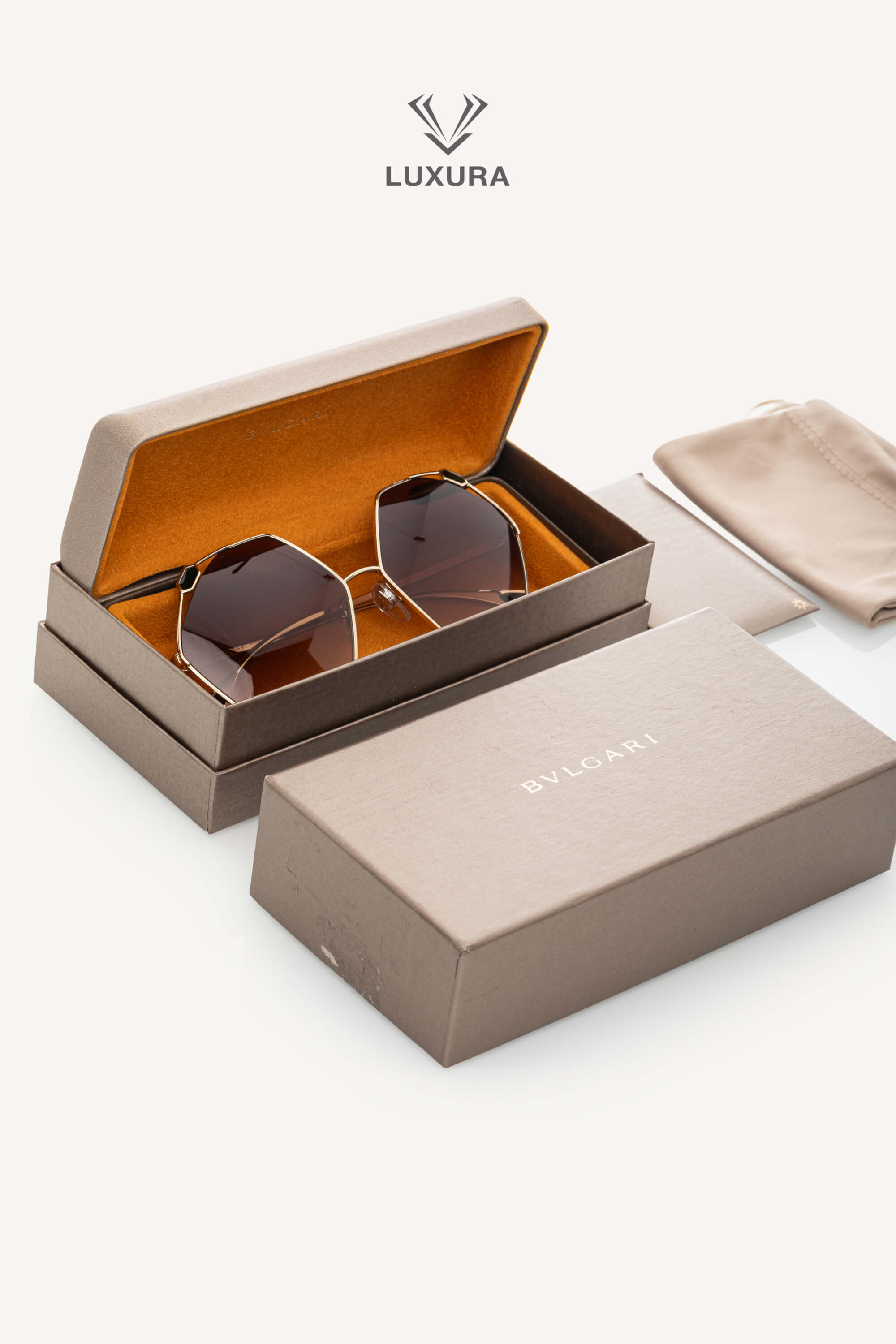 <span style="font-size: 10px;letter-spacing: .15em">HARD TO FIND</span><br><strong> BVLGARI </strong><br><div style="margin-top:10px;font-size:16px">BV6160 278/13 SERPENTEYES Ramadan Kareem Edition Gold Jewel Sunglasses</div><br> - Image 5