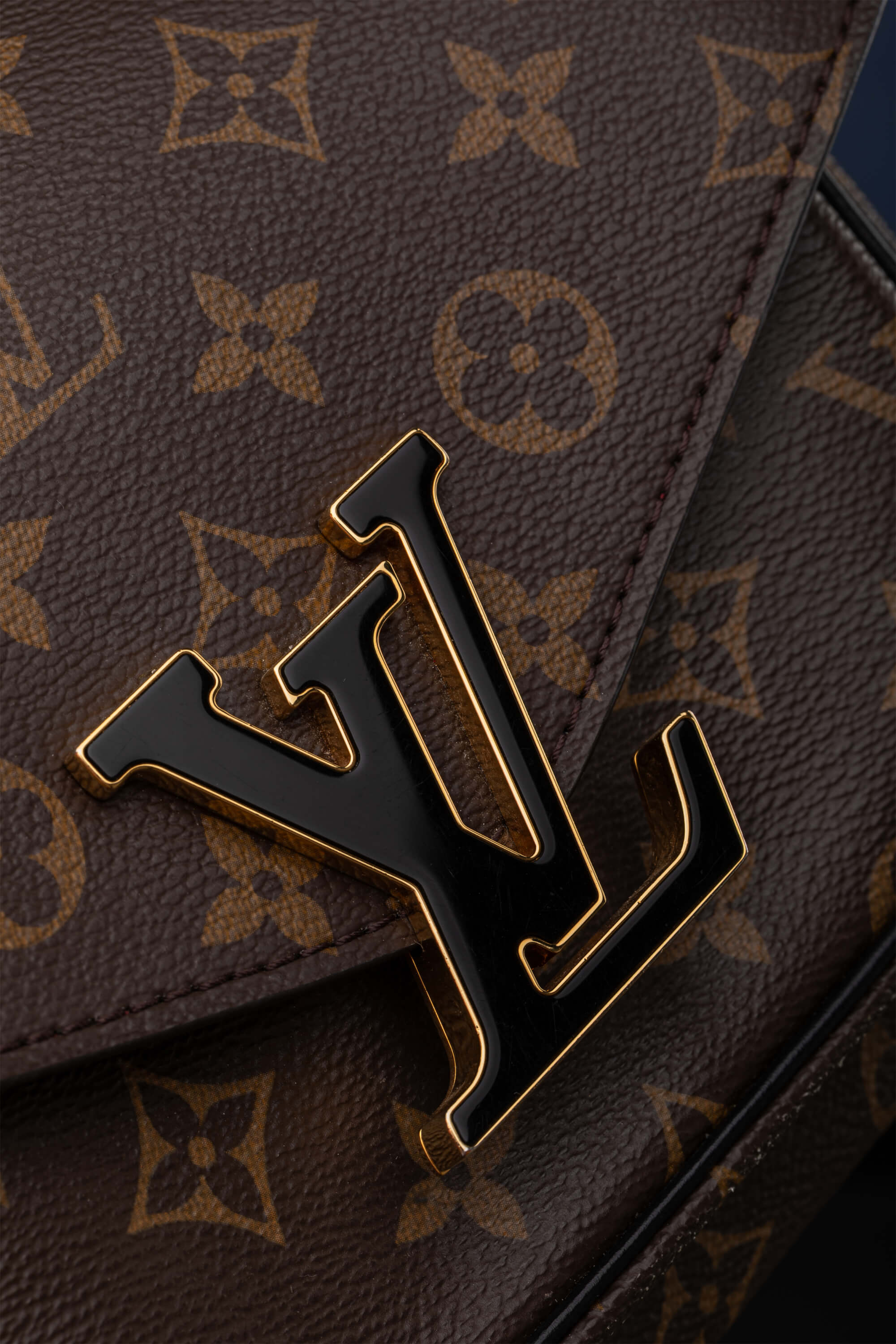 <span style="font-size: 10px;letter-spacing: .15em">HARD TO FIND</span><br> <strong>LOUIS VUITTON</strong><br> <div style="margin-top:10px;font-size:16px">Monogram Canvas Passy</div><br> - Image 15